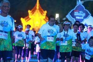 BIB: 503, 514, 041
                            <button type="button" onclick="openModal(22341660)" class="btn btn-primary btn-sm float-right btn-popup" data-toggle="modal" data-target=".modal-high-quality">
                        <i class="fas fa-shopping-cart"></i> Add to Cart
                    </button>
                                            <button type="button" onclick="isThisMe(22341660, true)" class="btn btn-success btn-sm float-right btn-popup btn-isme hidden" data-toggle="tooltip" data-placement="bottom" title="นี่คือรูปของคุณใช่ไหม คลิกที่นี่เพื่อเอาเข้าอัลบั้ม">
                        <i class="fas fa-plus"></i> Add to album
                    </button>
                    <button type="button" onclick="isThisMe(22341660, false)" class="btn btn-warning btn-sm float-right btn-popup btn-isnotme hidden">
                        <i class="fas fa-ban"></i> Remove from album
                    </button>